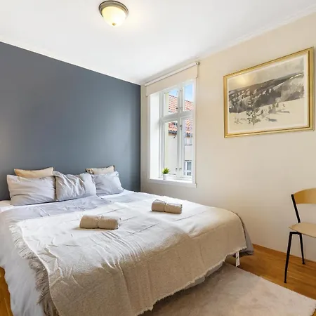 Spacious 3-bedroom For 8 By Bryggen 베르겐