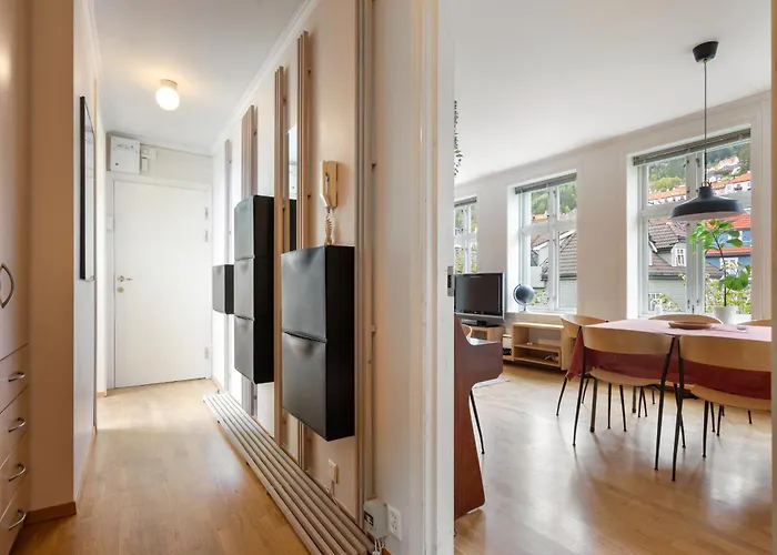 Spacious 3-bedroom For 8 By Bryggen * 베르겐